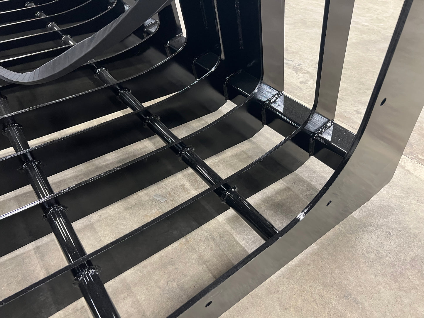 Stinger Attachments Root & Rock Grapple for Skid Steer