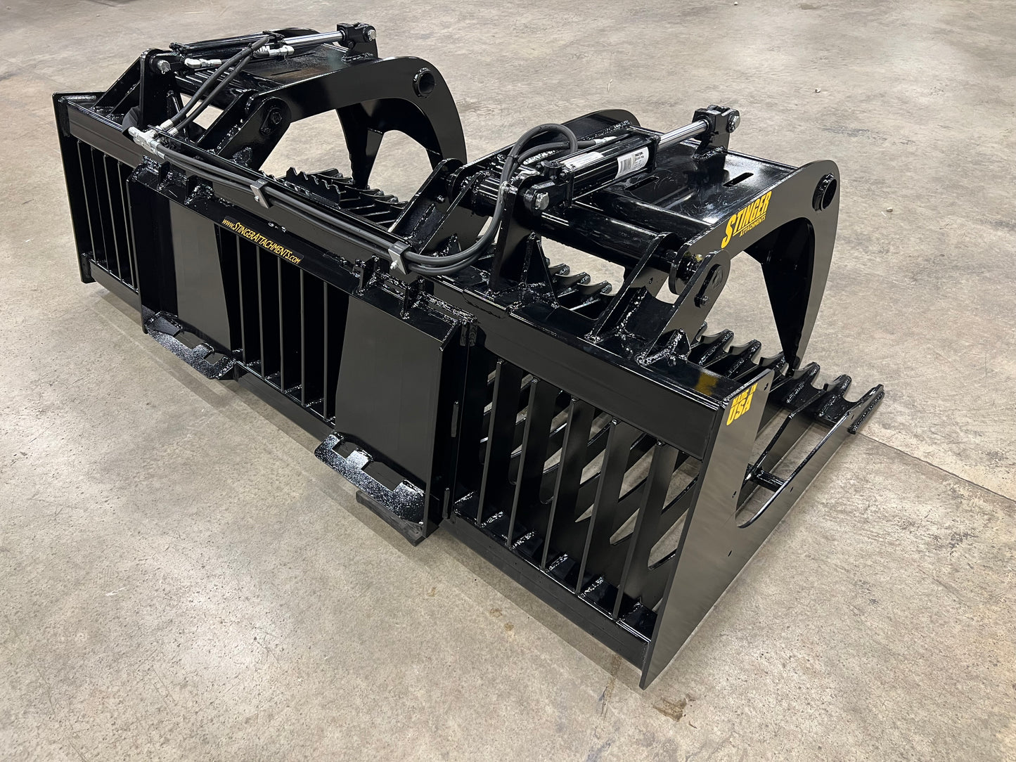 Stinger Attachments Rock Grapple Bucket for Skid Steer