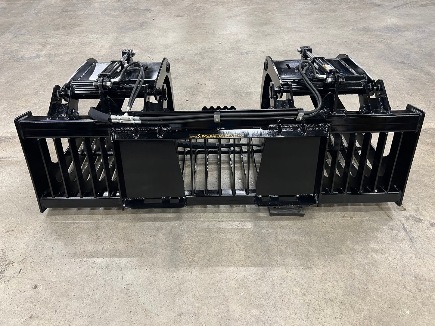 Stinger Attachments Rock Grapple Bucket for Skid Steer