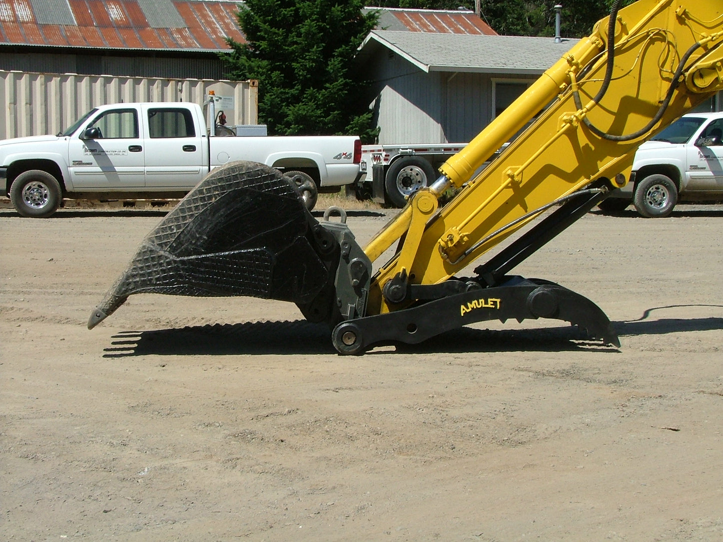 Amulet Manufacturing PowerClamp Hydraulic Thumb for Excavator & Backhoe