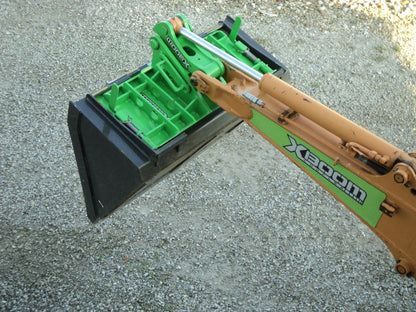 Amulet Manufacturing XBoom Ecavator to Skid Steer Coupler System
